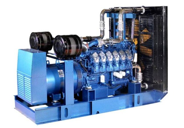 山东康明斯30kw小型柴油二手发电机组