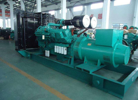 山东800kw康明斯柴油发电机组